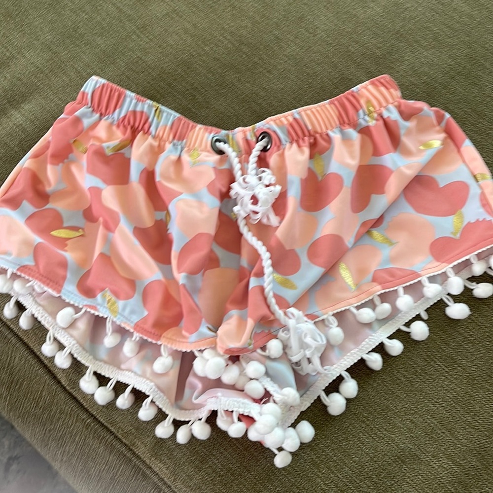 Snapper Rock girls size 7/8 swim cover up shorts.